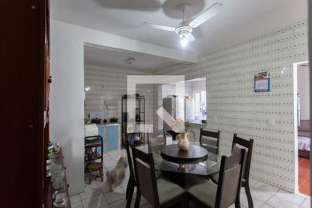 Casa à venda com 300m², 4 quartos e 2 vagas Casa à venda com 300m², 4 quartos e 2 vagasSala de Jantar