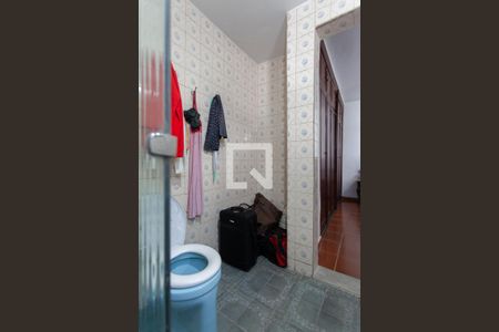 Casa à venda com 300m², 4 quartos e 2 vagas Casa à venda com 300m², 4 quartos e 2 vagasBanheiro da Suíte