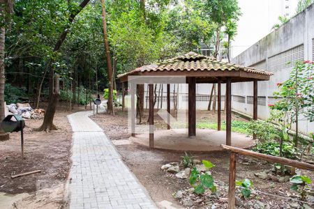 Apartamento à venda com 74m², 3 quartos e 1 vaga Apartamento à venda com 74m², 3 quartos e 1 vagaÁrea comum