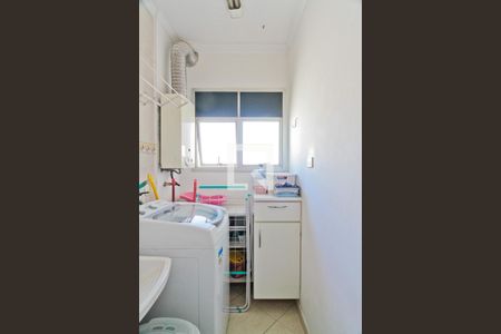 Apartamento à venda com 74m², 3 quartos e 1 vaga Apartamento à venda com 74m², 3 quartos e 1 vagaÁrea de Serviço