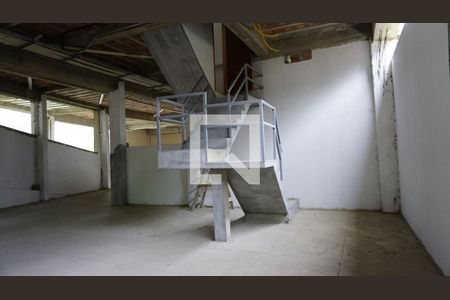 Casa de condomínio à venda com 190m², 3 quartos e 5 vagasGaragem Coberta / Subterrânea