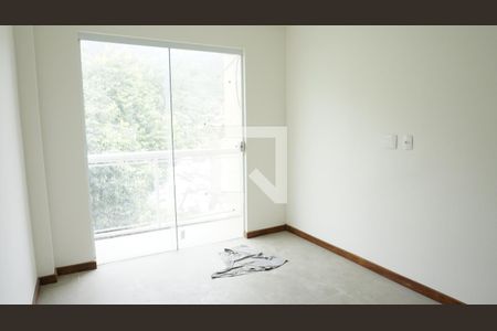 Casa de condomínio à venda com 190m², 3 quartos e 5 vagasQuarto 2