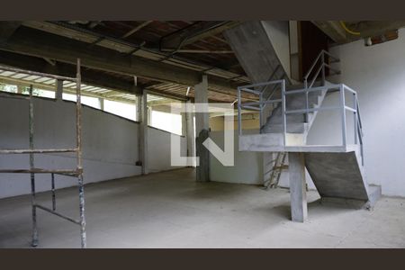 Casa de condomínio à venda com 190m², 3 quartos e 5 vagasGaragem Coberta / Subterrânea