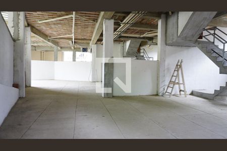 Casa de condomínio à venda com 190m², 3 quartos e 5 vagasGaragem Coberta / Subterrânea