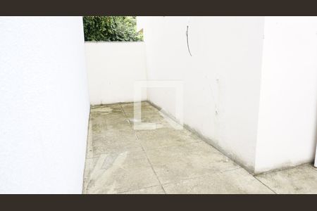 Casa de condomínio à venda com 190m², 3 quartos e 5 vagasArea de Serviço / Quintal