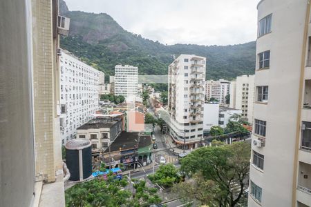 Apartamento à venda com 66m², 2 quartos e sem vaga Apartamento à venda com 66m², 2 quartos e sem vagaQuarto 1 vista da janela