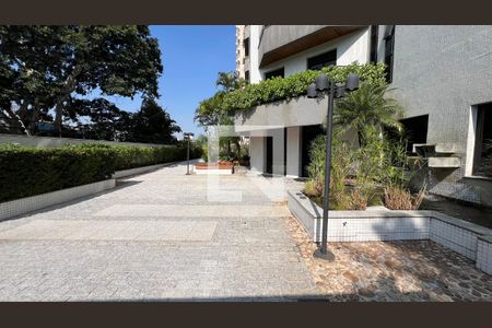 Apartamento à venda com 280m², 4 quartos e 4 vagas Apartamento à venda com 280m², 4 quartos e 4 vagasÁrea comum
