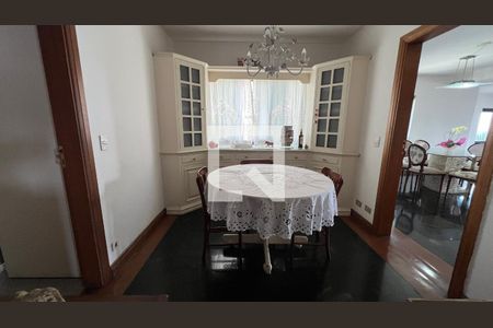 Apartamento à venda com 280m², 4 quartos e 4 vagas Apartamento à venda com 280m², 4 quartos e 4 vagasCopa