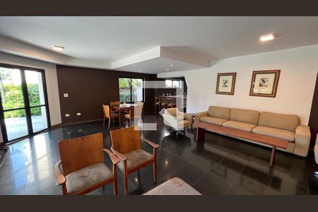 Apartamento à venda com 280m², 4 quartos e 4 vagas Apartamento à venda com 280m², 4 quartos e 4 vagasSalão de Festas