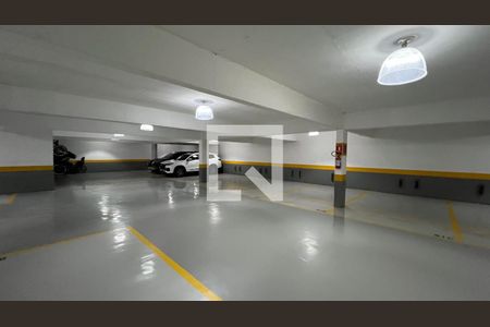 Apartamento à venda com 280m², 4 quartos e 4 vagas Apartamento à venda com 280m², 4 quartos e 4 vagasGaragem