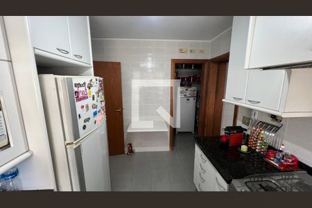 Apartamento à venda com 280m², 4 quartos e 4 vagas Apartamento à venda com 280m², 4 quartos e 4 vagasCozinha