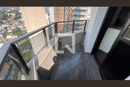 Apartamento à venda com 280m², 4 quartos e 4 vagas Apartamento à venda com 280m², 4 quartos e 4 vagasVaranda da suite 3