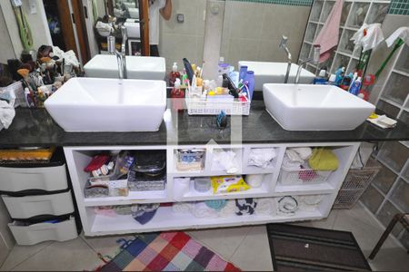 Casa à venda com 320m², 3 quartos e 5 vagasBanheiro da Suíte 1