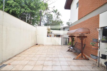 Casa à venda com 320m², 3 quartos e 5 vagasQuintal