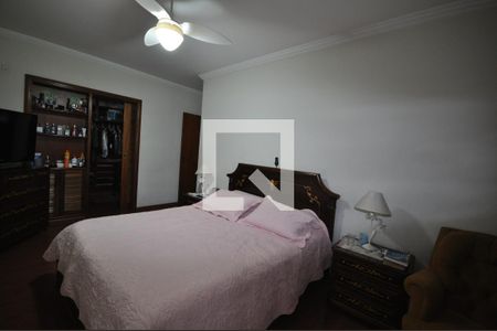 Casa à venda com 320m², 3 quartos e 5 vagasSuíte 1