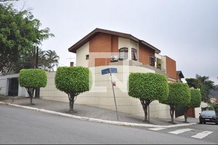 Casa à venda com 320m², 3 quartos e 5 vagasFachada