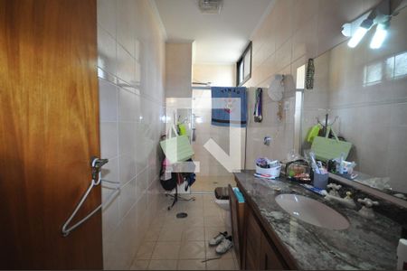 Casa à venda com 320m², 3 quartos e 5 vagasBanheiro da Suíte 3