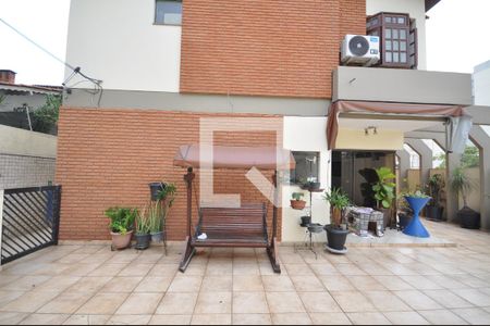 Casa à venda com 320m², 3 quartos e 5 vagasQuintal