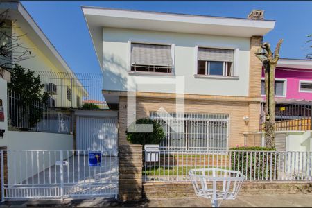 Casa à venda com 280m², 3 quartos e 4 vagasFachada