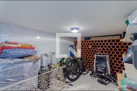 Casa à venda com 280m², 3 quartos e 4 vagasPorão