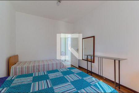 Casa à venda com 280m², 3 quartos e 4 vagasQuarto de Serviço