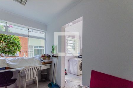 Casa à venda com 280m², 3 quartos e 4 vagasÁrea de Serviço