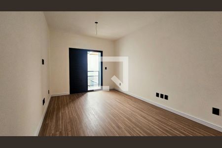 Casa à venda com 130m², 3 quartos e 2 vagas Casa à venda com 130m², 3 quartos e 2 vagasSuite