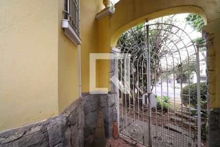Casa à venda com 800m², 4 quartos e 6 vagasDetalhe