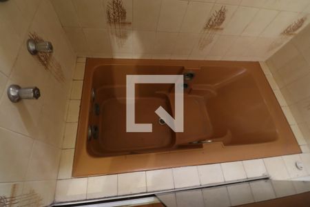 Casa à venda com 800m², 4 quartos e 6 vagasBanheiro 1