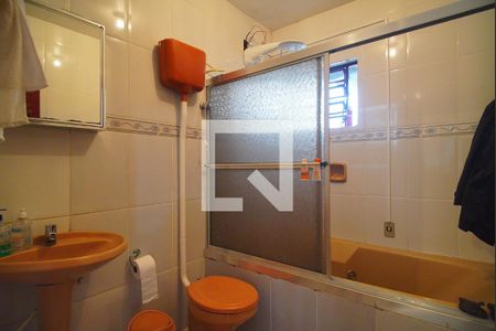 Casa à venda com 150m², 4 quartos e 2 vagas Casa à venda com 150m², 4 quartos e 2 vagasBanheiro 1