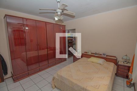 Casa à venda com 241m², 2 quartos e 2 vagasQuarto