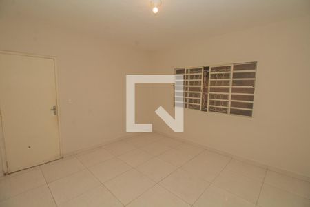 Casa à venda com 241m², 2 quartos e 2 vagasQuarto