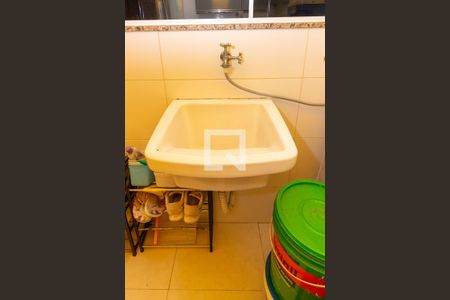 Casa à venda com 68m², 2 quartos e 1 vaga Casa à venda com 68m², 2 quartos e 1 vagaÁrea de Serviço