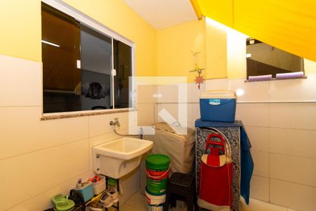 Casa à venda com 68m², 2 quartos e 1 vaga Casa à venda com 68m², 2 quartos e 1 vagaÁrea de Serviço