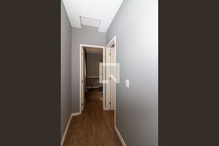 Casa à venda com 68m², 2 quartos e 1 vaga Casa à venda com 68m², 2 quartos e 1 vagaCorredor