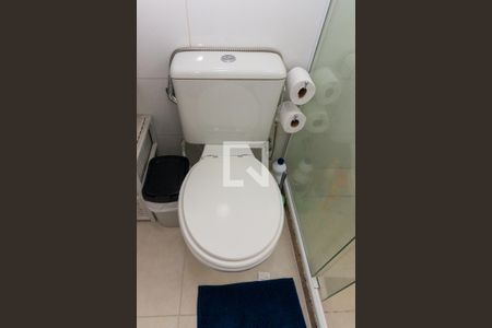 Casa à venda com 68m², 2 quartos e 1 vaga Casa à venda com 68m², 2 quartos e 1 vagaBanheiro