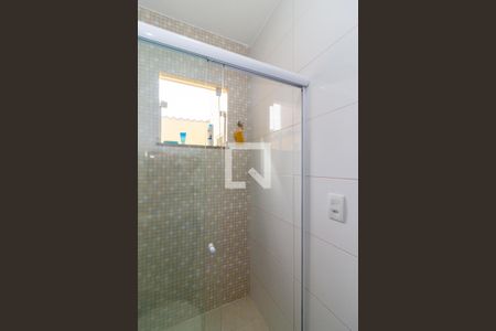 Casa à venda com 68m², 2 quartos e 1 vaga Casa à venda com 68m², 2 quartos e 1 vagaBanheiro