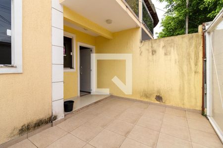 Casa à venda com 68m², 2 quartos e 1 vaga Casa à venda com 68m², 2 quartos e 1 vagaÁrea externa