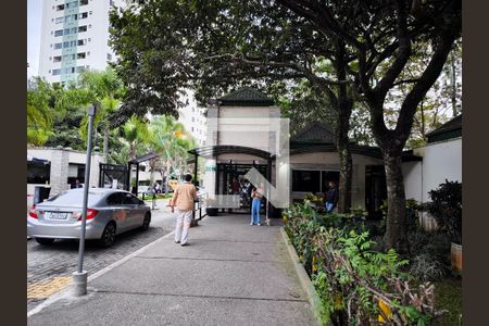 Apartamento à venda com 56m², 2 quartos e 1 vaga Apartamento à venda com 56m², 2 quartos e 1 vagaPortaria