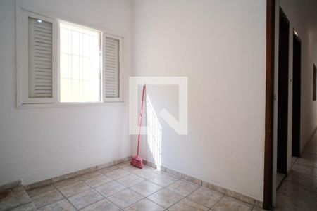 Casa à venda com 150m², 4 quartos e 2 vagas Casa à venda com 150m², 4 quartos e 2 vagasQuarto 4