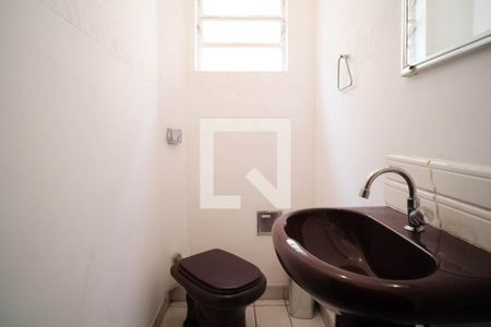 Casa à venda com 150m², 4 quartos e 2 vagas Casa à venda com 150m², 4 quartos e 2 vagasLavabo