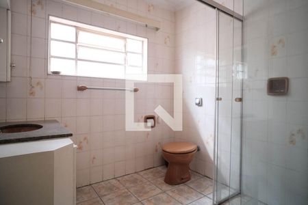Casa à venda com 150m², 4 quartos e 2 vagas Casa à venda com 150m², 4 quartos e 2 vagasBanheiro
