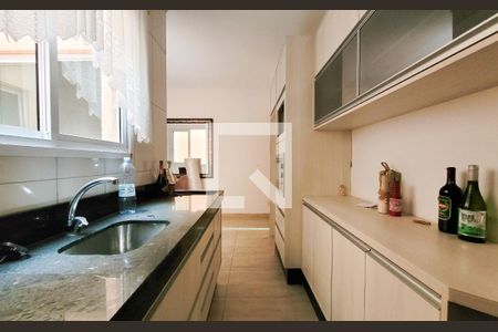 Apartamento à venda com 110m², 2 quartos e 2 vagasCozinha