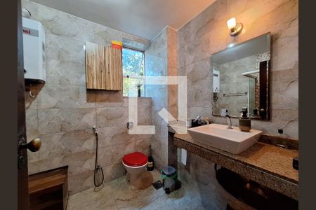 Apartamento à venda com 144m², 3 quartos e 1 vaga Apartamento à venda com 144m², 3 quartos e 1 vagaBanheiro 1