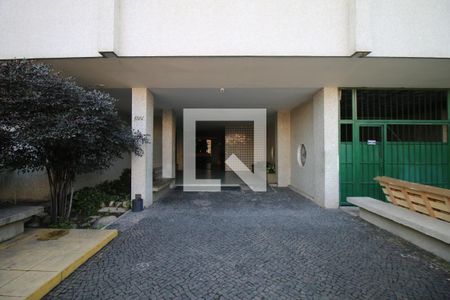 Apartamento à venda com 69m², 2 quartos e 1 vagaFachada e portaria