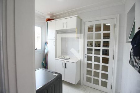 Apartamento para alugar com 180m², 4 quartos e 2 vagas Apartamento para alugar com 180m², 4 quartos e 2 vagasÁrea de Serviço