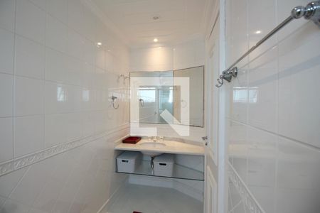 Apartamento para alugar com 180m², 4 quartos e 2 vagas Apartamento para alugar com 180m², 4 quartos e 2 vagasBanheiro Suíte