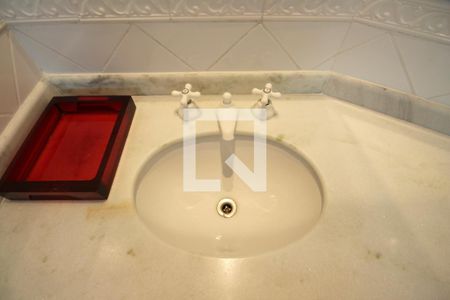 Apartamento para alugar com 180m², 4 quartos e 2 vagas Apartamento para alugar com 180m², 4 quartos e 2 vagasBanheiro Suíte