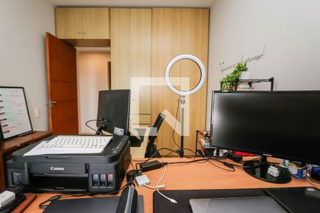 Apartamento à venda com 125m², 4 quartos e 3 vagas Apartamento à venda com 125m², 4 quartos e 3 vagasEscritório