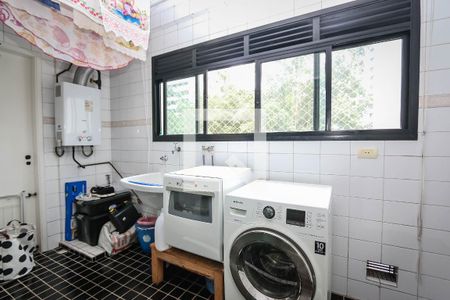 Apartamento à venda com 125m², 4 quartos e 3 vagas Apartamento à venda com 125m², 4 quartos e 3 vagasLavanderia